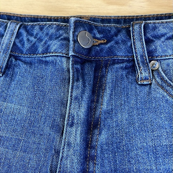 Joe’s Women’s Y2K Casual Denim Jean Shorts Size 29 - Picture 7 of 12